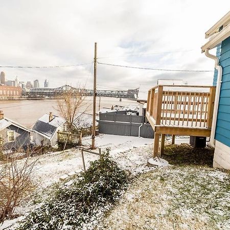 Cozy Riverfront Bungalow With Stunning Views Covington Kültér fotó