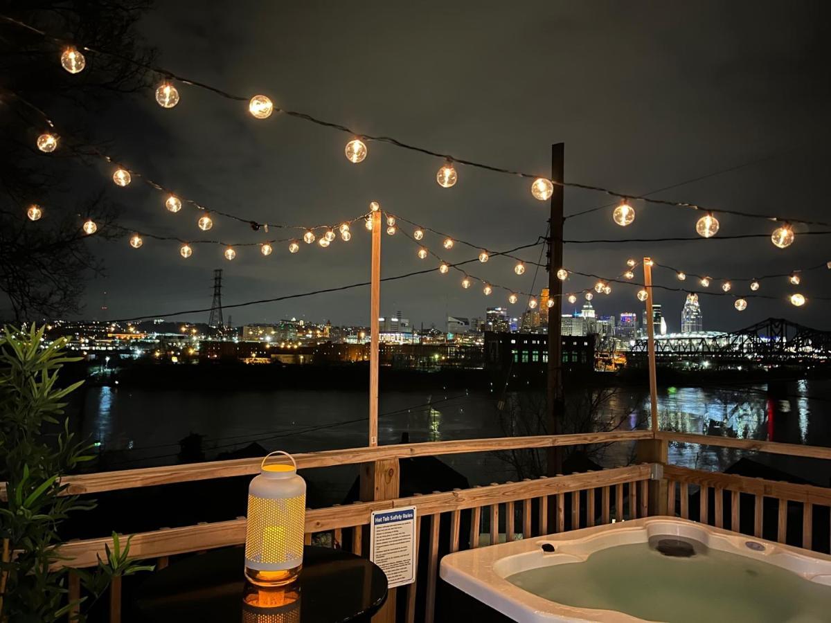 Cozy Riverfront Bungalow With Stunning Views Covington Kültér fotó